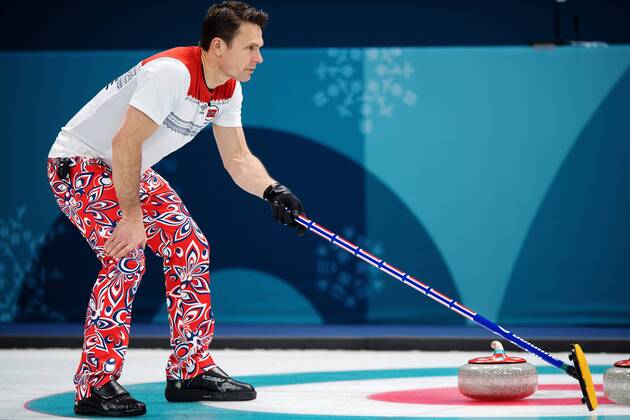 Milano Cortina 2026, Curling, Team Norway commemorates Thomas Ulsrud with colourful trousers