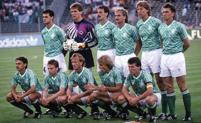 Fußball, Nations League, DFB Nationalteam spielt gegen die Niederlande in WM 1990 Retro-Trikot - Archivbilder