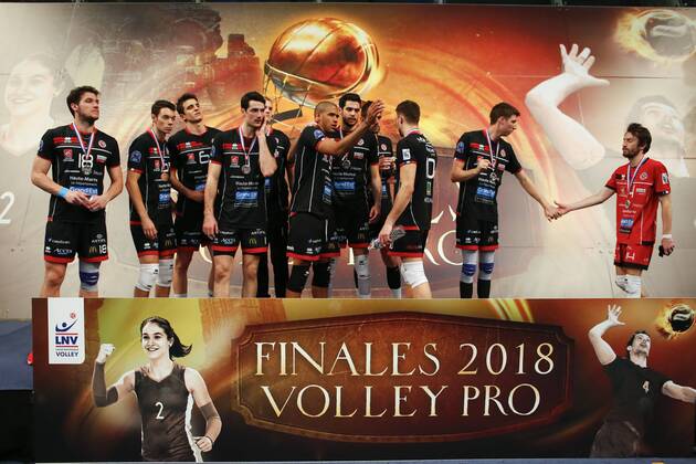 Volleyball, Tours Volley-Ball is French Champion