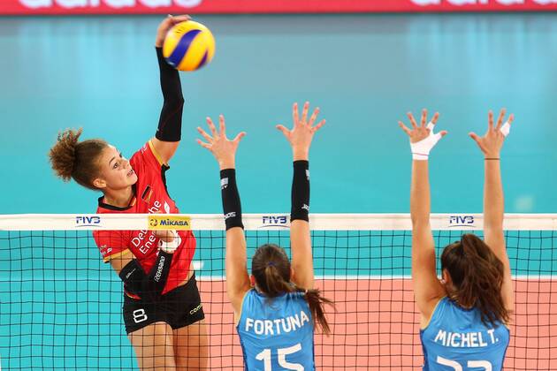 Volleyball, Women's Nations League, Argentina - Germany