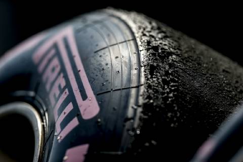 Formula 1, Mexican GP, Pirelli Hypersoft tyre shows signs of disintegration