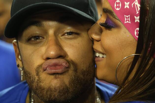 Football, Neymar celebrates carnival in Rio de Janeiro