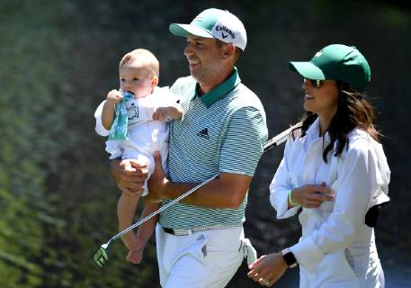 Golf, Masters in Augusta, stars with their children on the course