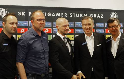 Football, Sturm Graz presents new coach Nestor El Maestro