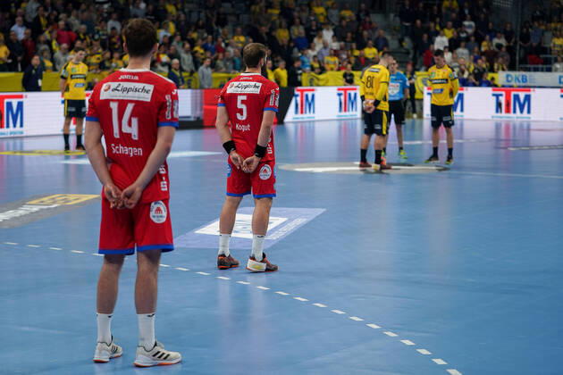 Handball, HBL, Rhein-Neckar Löwen - TBV Lemgo Lippe, minute of silence for the victims of Hanau