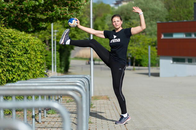 Handball, Dora Elbert - Photo shooting