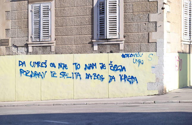 Tennis, Djokovic-critical graffiti on a house wall in Split, Croatia