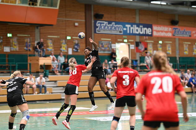 Handball, womens, test match, TSV Bayer 04 Leverkusen - HSG Blomberg-Lippe