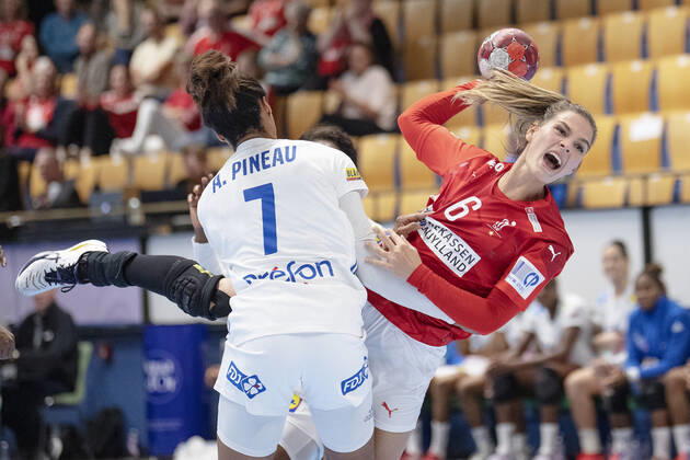 Handball, Womens international, Denmark - France