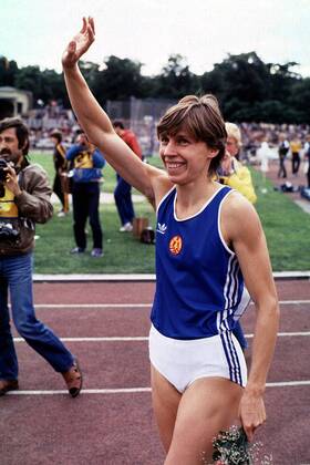 Athletics World Championships in Beijing, European record over 200m of GDR sprinters Marita Koch and Heike Drechsler broken by Dafne Schippers