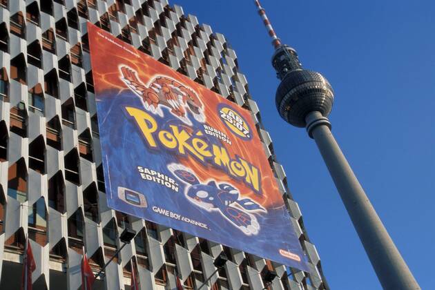 Pokemon-Werbung an der Galeria Kaufhof in Berlin
