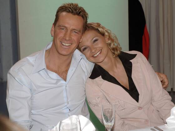 Big-Brother-Jürgen und Moderatorin Alida Kurras (beide GER) verstehen sich blendend anlässlich eines Pressetermins im 9live-Studio in Ismaning bei München