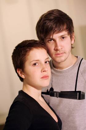 Schauspielerin Paula Kalenberg und Schauspieler Franz Dinda (beide GER) anlässlich eines Pressetermins zum Kinofilm DIE WOLKE