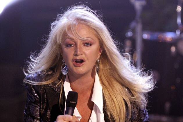 Sängerin Bonnie Tyler (GBR) während eines Konzertes anlässlich der ZDF Fernsehshow - Sommerhitfestival - in Berlin