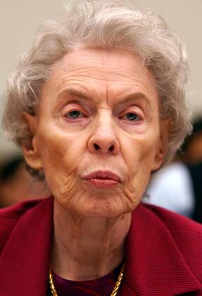 Jeane Kirkpatrick (USA) während einer Anhörung vor dem House International Relations Committee zum Thema United Nations Reform - Aufgabe und Aussichten - in Washington D.C. -  - wap2005031573