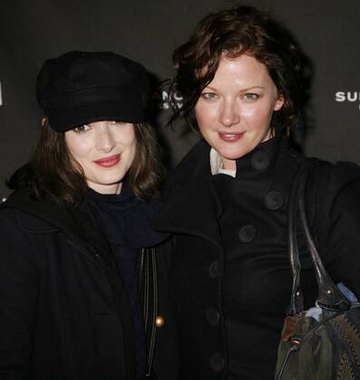 Schauspielerinnen Winona Ryder und Gretchen Mol (beide USA) anlässlich der Premiere von - The Ten - auf dem Sundance Festival in Park City  lvp20070119047