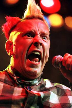 Sänger Johnny Lydon (USA Sex Pistols) anlässlich eines Konzerts in Vancouver -  (VAP9608310324081)