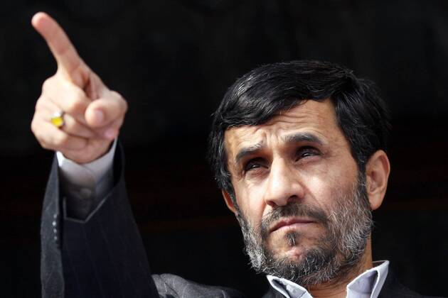 Präsident Mahmoud Ahmadinejad (Iran) während eines Besuchs in Bushehr - Iran  (IRN20080130104)