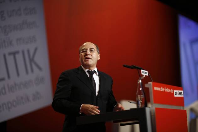 Gregor Gysi (Deutschland Fraktionsvorsitzender Die Linke) auf dem Gründungsparteitag der Linken in Berlin