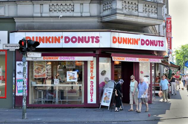 Dunkin Donuts am Hermannplatz in Berlin-Kreuzberg