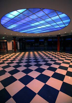 Leeres Foyer im Estrel Convention Center in Berlin