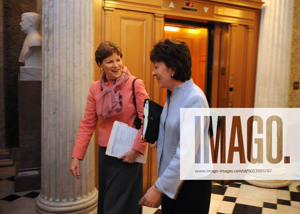Sen Jeanne Shaheen D Nh L And Sen Susan Collins R Me Arrive For A Series Of Votes On The Health C