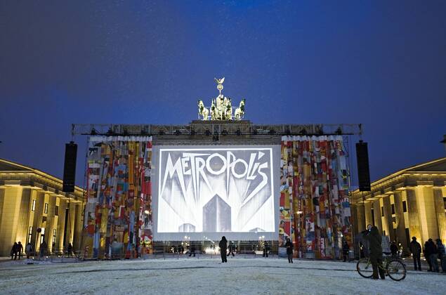 Premiere der restaurierten Originalfassung von Fritz Langs Metropolis während der Berlinale 2010 am Brandenburger Tor, Berlin, Deutschland, Europa ibloha01463332