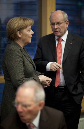 Deutschland, Berlin, Konrad Adenauer Haus, CDU Klausur, Angela Merkel und Volker Kauder, vorne Wolfgang Schäuble, 14.01.2010