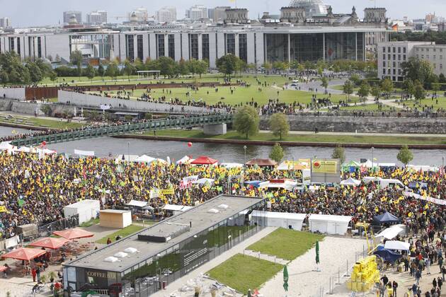 Atomkraft: Schluss jetzt! - Großdemonstration in Berlin - Kundgebung gegen Atomkraft und die Verlängerung der AKW-Laufzeiten