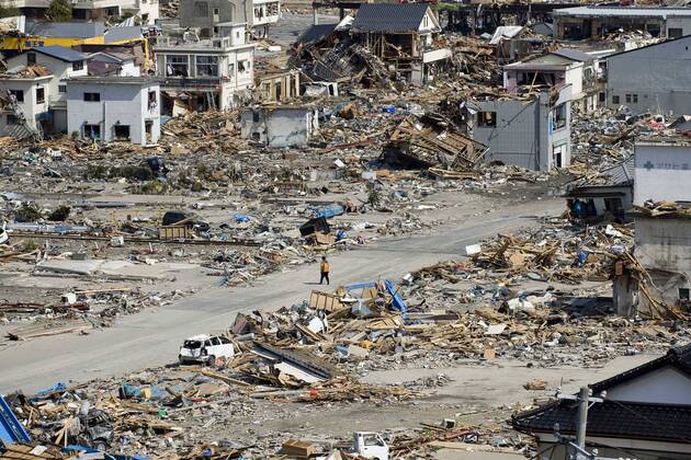 (110314) -- OFUNATO, March 14, 2011 (Xinhua) -- Photo taken on March 14, 2011 shows the ruins in Ofunato city of Japan s northeastern Iwate Prefecture. (Xinhua Lui Siu Wai) (zyw) JAPAN-OFUNATO-QUAKE