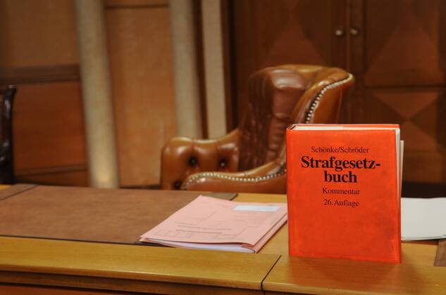 Fernseh Richterin Barbara Salesch startete am 27. September mit ihrem ersten Fall bei SAT1 . Am 20. März 2008 verhandelt sie ihren 1.500 Fall Barbara Salesch ( Fernsehrichterin)