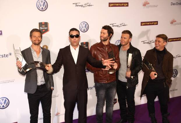 Take That - L-R: Jason Orange, Robbie Williams, Howard Donald, Gary Barlow, Mark Owen, bei der Verleihung vom Musikpreis Echo in Berlin am 24.03.2011 Echo Verleihung 2011 