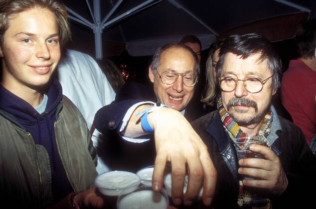 Wolf Biermann (R) und Stefan Aust (Mitte) 