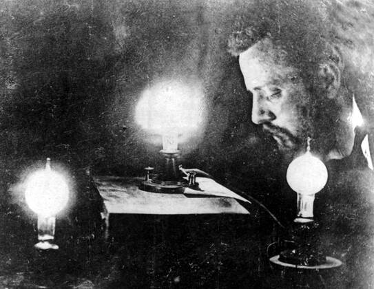 Charles Batchelor (1845-1910). The first photograph ever taken by incandescent electric lamps, 1883. Charles Batchelor was an inventor and close associate of American inventor, Thomas Alva Edison. He was involved in some of the greatest inventions and technological developments in history. Local Caption Mono Print UnitedArchives0542017