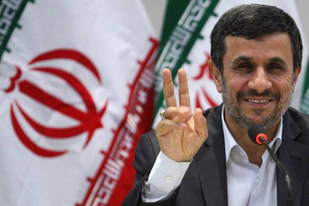 (120622) -- RIO DE JANEIRO, June 21, 2012 (Xinhua) -- President of Iran Mahmoud Ahmadinejad attends a press conference in the Royal Tulip Hotel during the UN Conference on Sustainable Development (Rio+20), in Rio de Janeiro, Brazil, June 21, 2012. (Xinhua Agencia Estado) BRAZIL OUT BRASIL-RIO DE JANEIRO-RIO+20-AHMADINEJAD 
