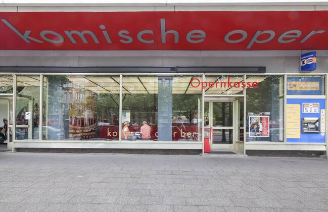 Komische Oper, Unter den Linden, Berlin, Deutschland, Europa ibljwd02284747