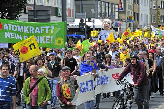 Anti-Atomkraft-Demonstration, Deutschland, Nordrhein-Westfalen, Bonn anti-nuclear demonstration, Germany, North Rhine-Westphalia, Bonn BLWS290937