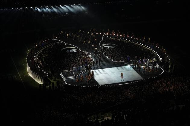 NEW ORLEANS, 05.02.2013, Beyonce bei der Half Time Show waehrend dem Super Bowl 2013 NFL Championship Spiel San Francisco 49 ERS gegen Baltimore Ravens im Mercedes Benz Superdome in New Orleans, Louisiana, USA. +++HARDT+++