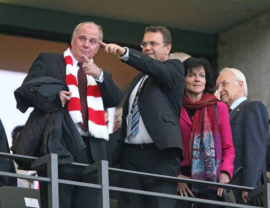 01.06.2013, Fussball DFB-Pokalfinale 2013, FC Bayern München - VfB Stuttgart , im Olympiastadion Berlin. Präsident Uli Hoeneß (li., Bayern München) auf der Tribüne 01.06.2013, Fussball DFB-Pokalfinale, Bayern München - Stuttgart