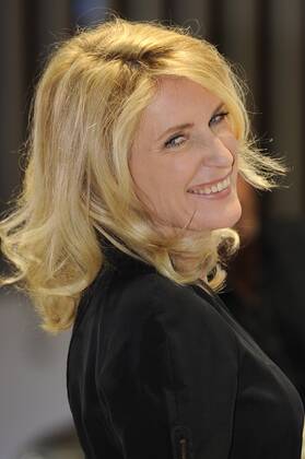 Maria FURTWÄNGLER (Schauspielerin),Einzelbild,angeschnittenes Einzelmotiv,Portraet,Portrait,Porträt,lacht,lachen, lachend,optimistisch,gutgelaunt. Verleihung der Querdenker Awards 2013 am 21.11.2013.
