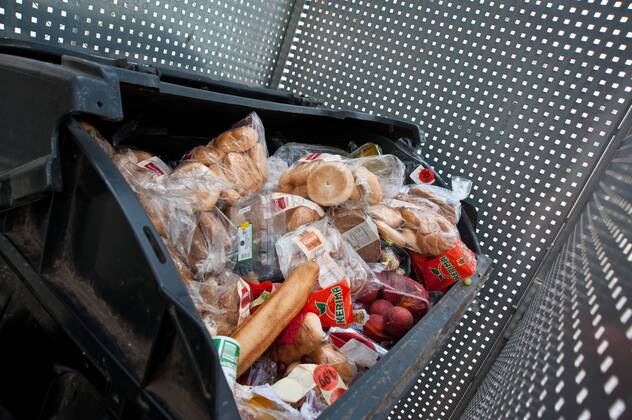 Lebensmittel im Müll