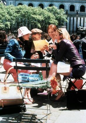 Charlotte (Kristin Davis), Carrie (Sarah Jessica Parker), Miranda (Cynthia Nixon), , Samantha (Kim Cattrall) 1999 UnitedArchives01361739