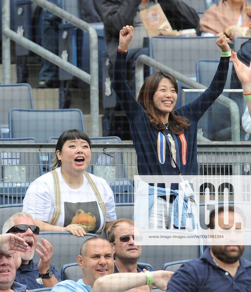 L R Naomi Watanabe Mai Tanaka June 5 14 Mlb Naomi Watanabe And Mai Tanaka Wife Of Masahiro Ta