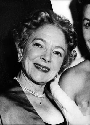 Apr 16, 1971; Hollywood, CA, USA; The presentations of Hollywood Oscars took place last night. HELEN HAYES made Academy Award history by becoming the only performer in the 43 yea old history of the event to win both Supporting Actress and Best Actress titles. They came 40 years apart, her first award for best actress came in 1931-2 in The Sin of Madelon Claudet and her performance in Airport won her this year s Best Supporting Actress award. The picture shows Helen whose performance in airport won her this year s Best Supporting Actress award. Hollywood USA  - ZUMAk09