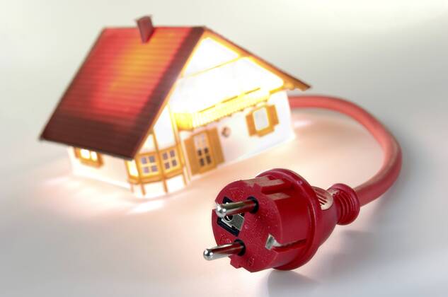 Modellhaus mit Schuko-Stecker model of a house with connector BLWS163729
