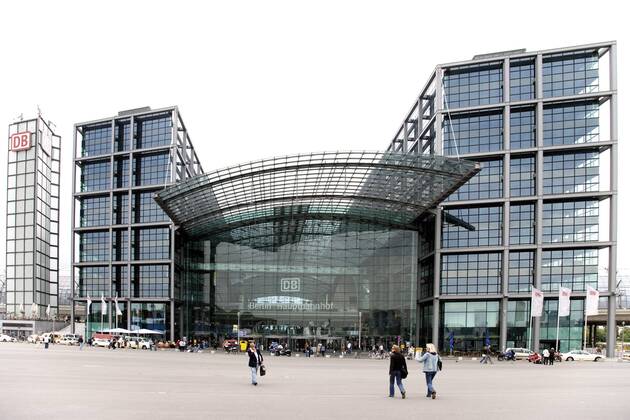 Germany, Berlin, Central Station  00339DH-U