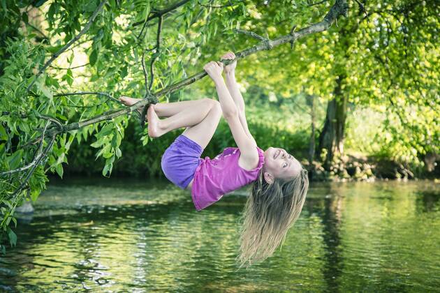 Little girl climbing on branch model released  SARF000699