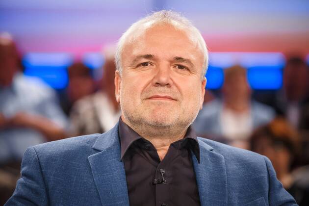 MDR - Riverboat. Prof. Dr. Jörg Junhold ( Direktor Zoo Leipzig ) anläßlich der MDR - Talkshow Riverboat am 10.04.2015 im Studio 3 der Mediacity Leipzig.