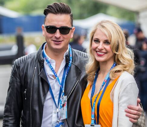 21.06.2015, Red Bull Ring, Spielberg, AUT, FIA, Formel 1, Grosser Preis von Oesterreich, Rennen, im Bild der Oesterreichische Saenger Andreas Gabalier mit Freundin Silvia Schneider during the Race of the Austrian Formula One Grand Prix at the Red Bull Ring in Spielberg, Austria, 2015 06 21,  EX_ANG
