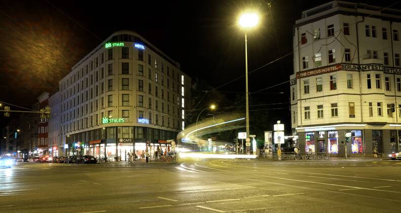 Berlin. 08 AUG 2015. Berlin Bezirk Mitte bei Nacht. Rosenthaler Platz. BERLIN. Nacht. PRM003309X